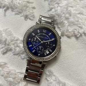 Beautiful Michael Kors silver watch with blue face & watch box